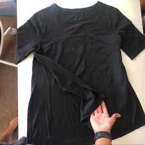 black lululemon side slit tee!